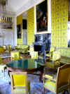 Tria yellow room.jpg (348500 bytes)
